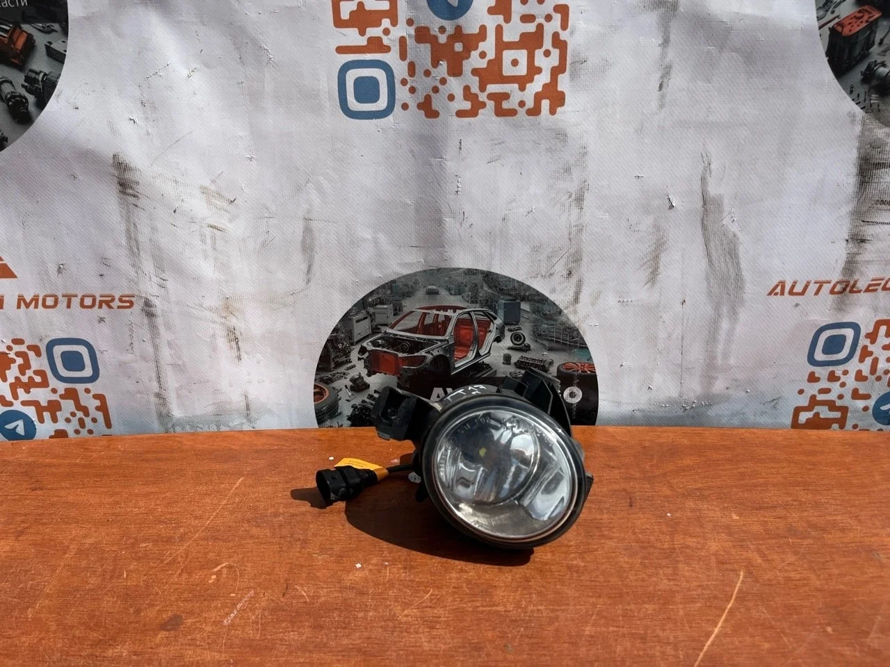 ПТФ правая (Фара противотуманная) BMW X5 2009 63177184318 E70 N62N