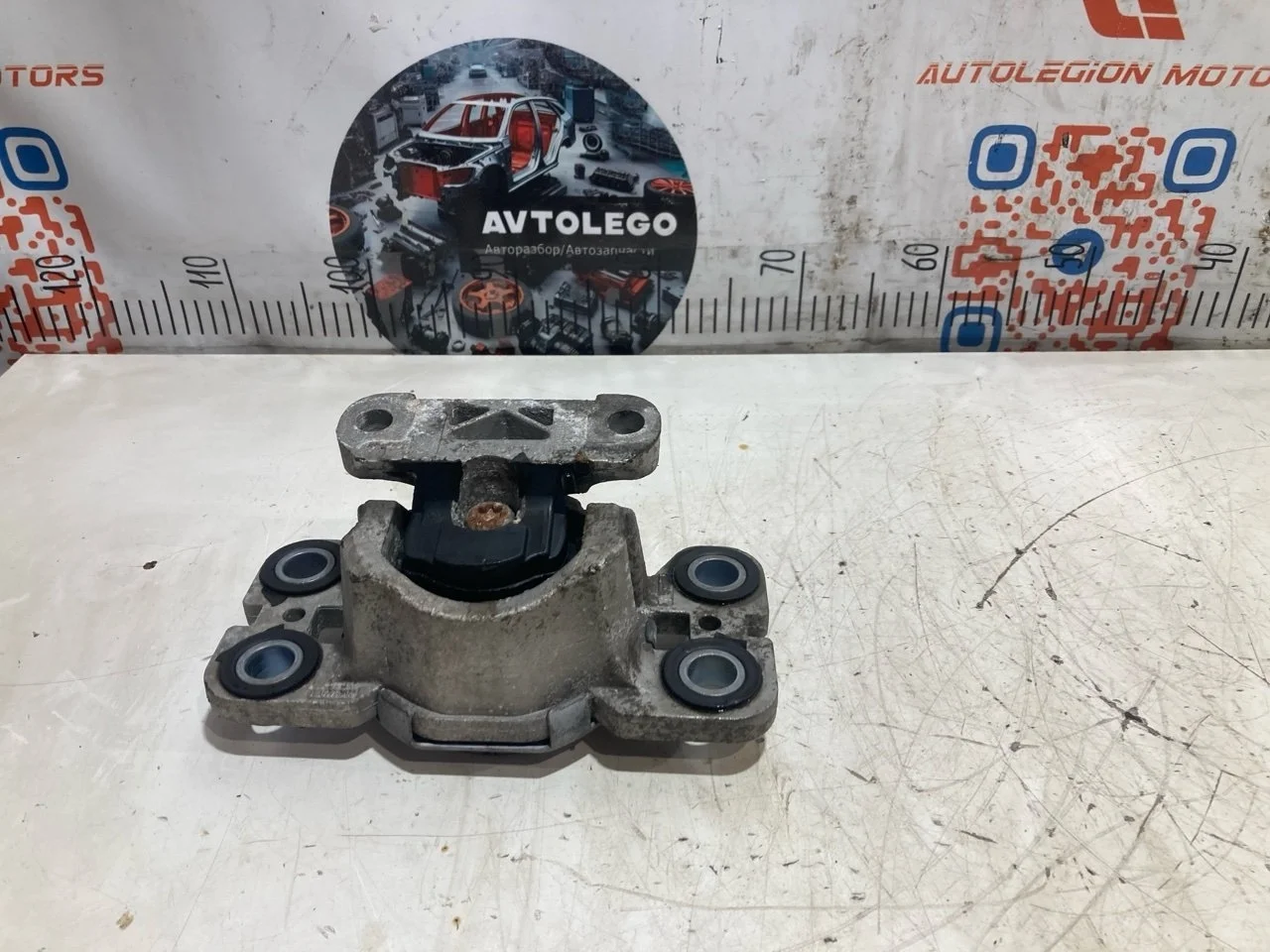 Опора КПП Volvo XC70 2013 31316875 B6304T4