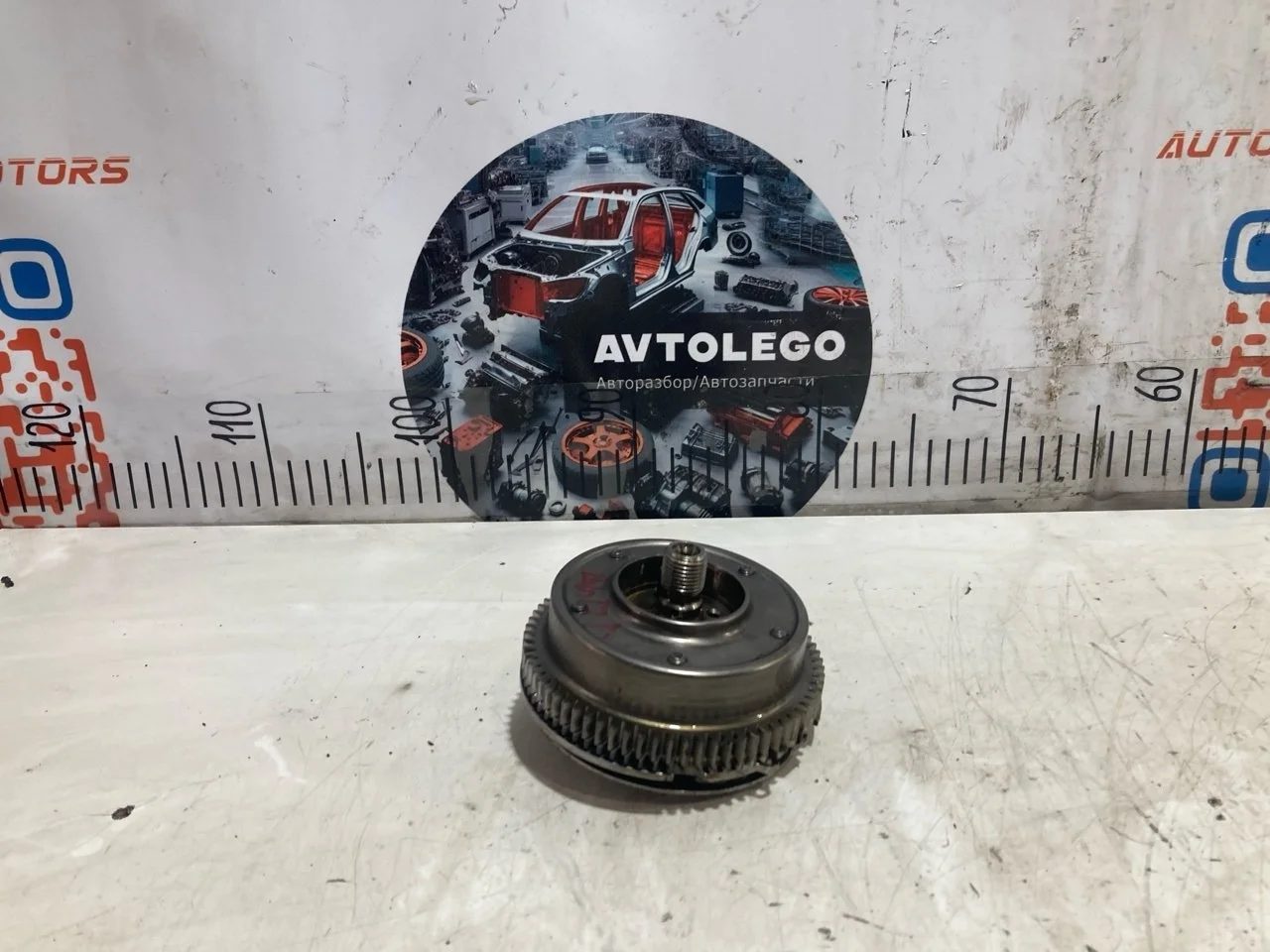 Фазорегулятор выпускной Mercedes benz C350 2011 A2720506847 W204 272.961, левый