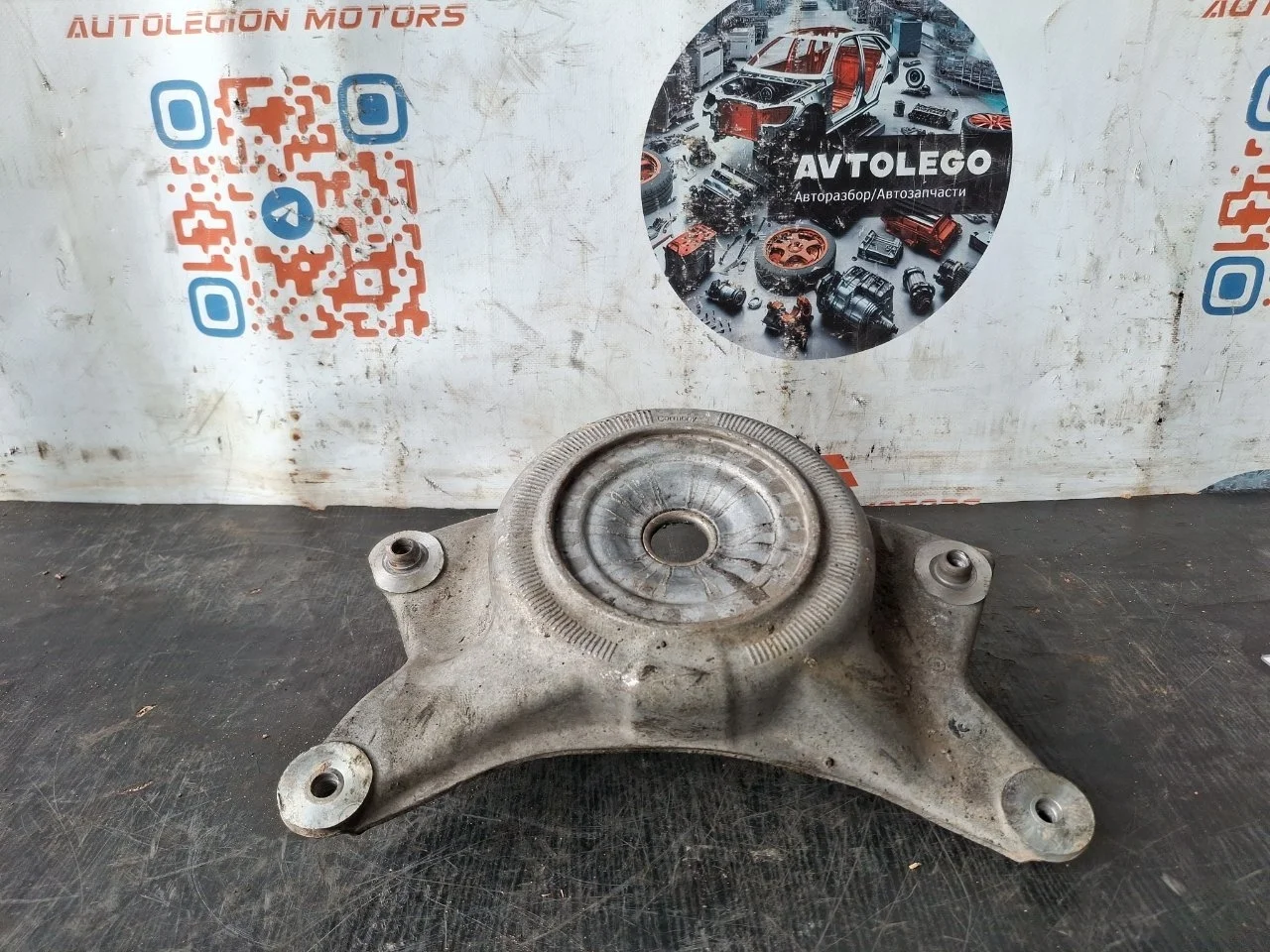 Опора стойки Audi Q5 2010 8K0412391F 8R CALB, передняя левая