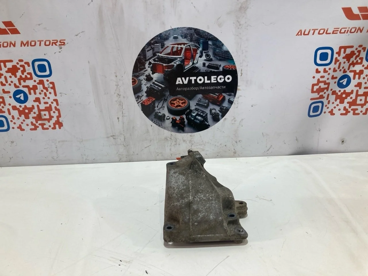 Кронштейн Mercedes benz R350 2008 W251