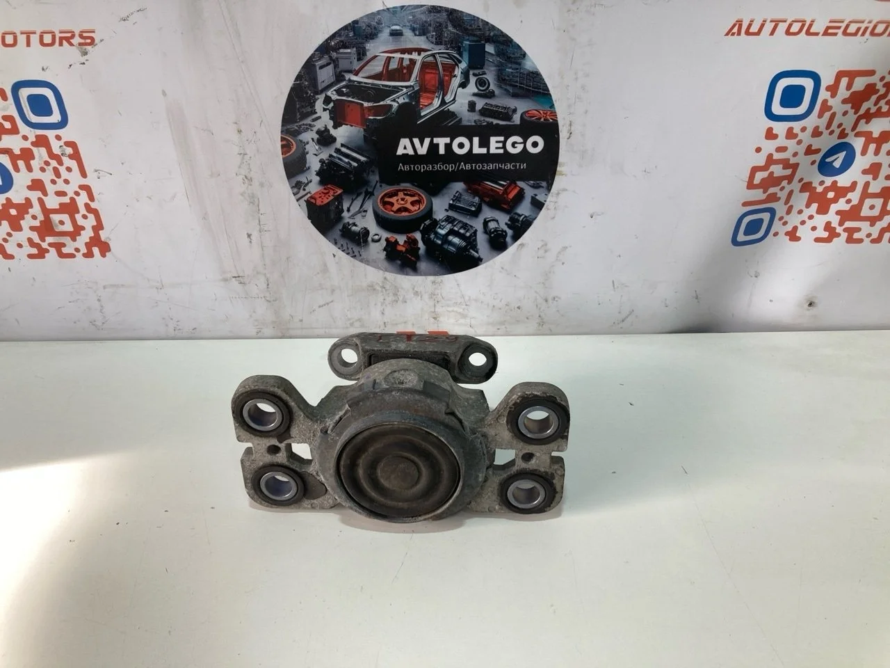 Опора КПП Land Rover Range Rover Evoque 2012 LR024738 L538 240PS