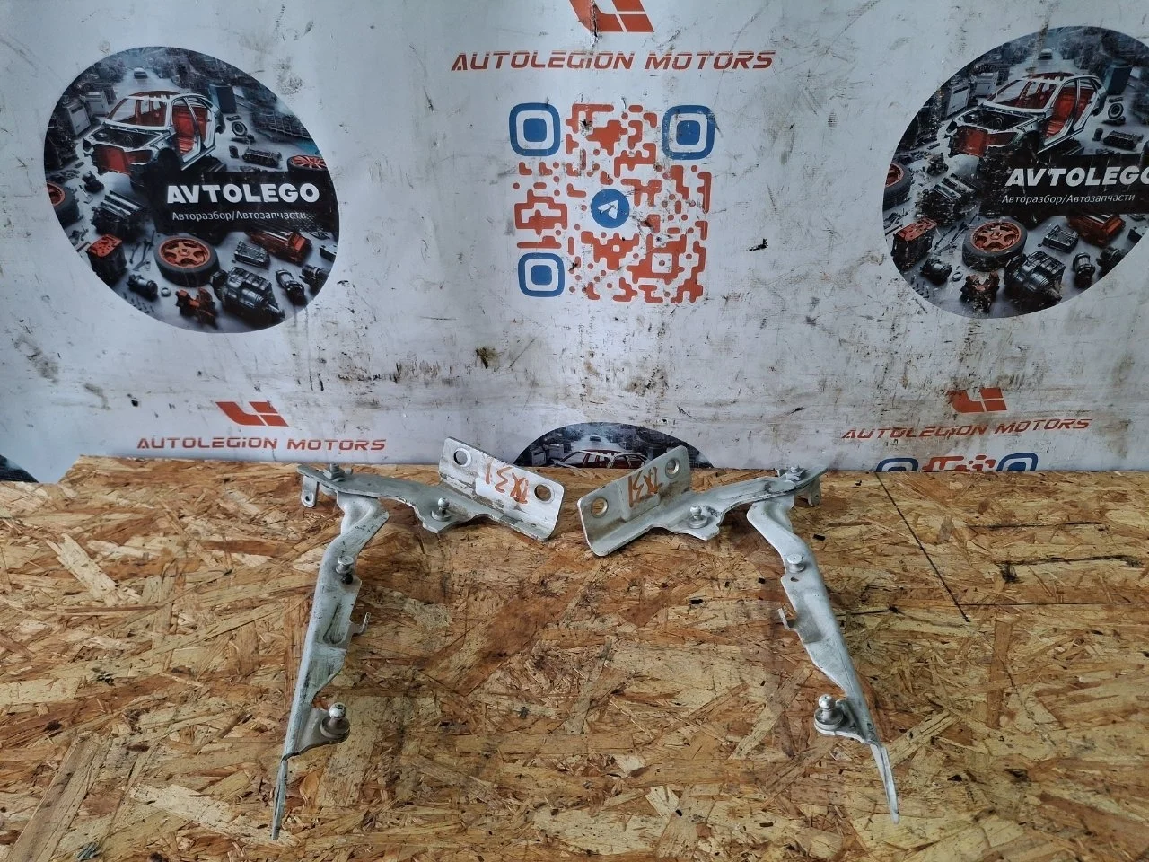 Петли капота Volvo S60 2013 31385812 B5254T12