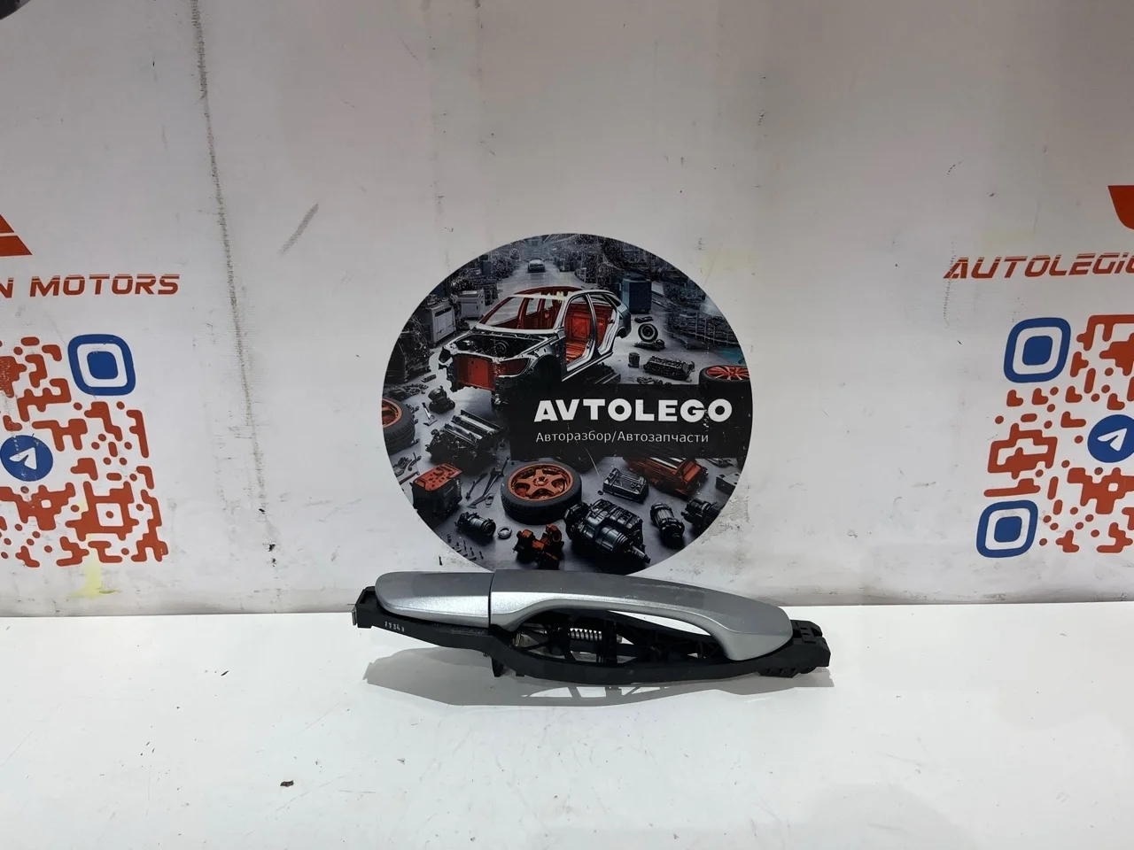 Ручка двери задняя правая Volvo XC90 2009 30699553 B8444S