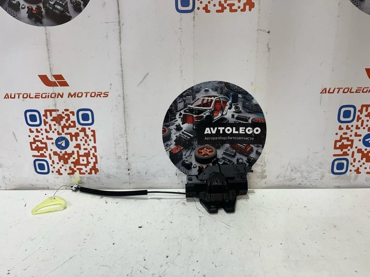 Замок крышки багажника BMW 335D 2011 E90