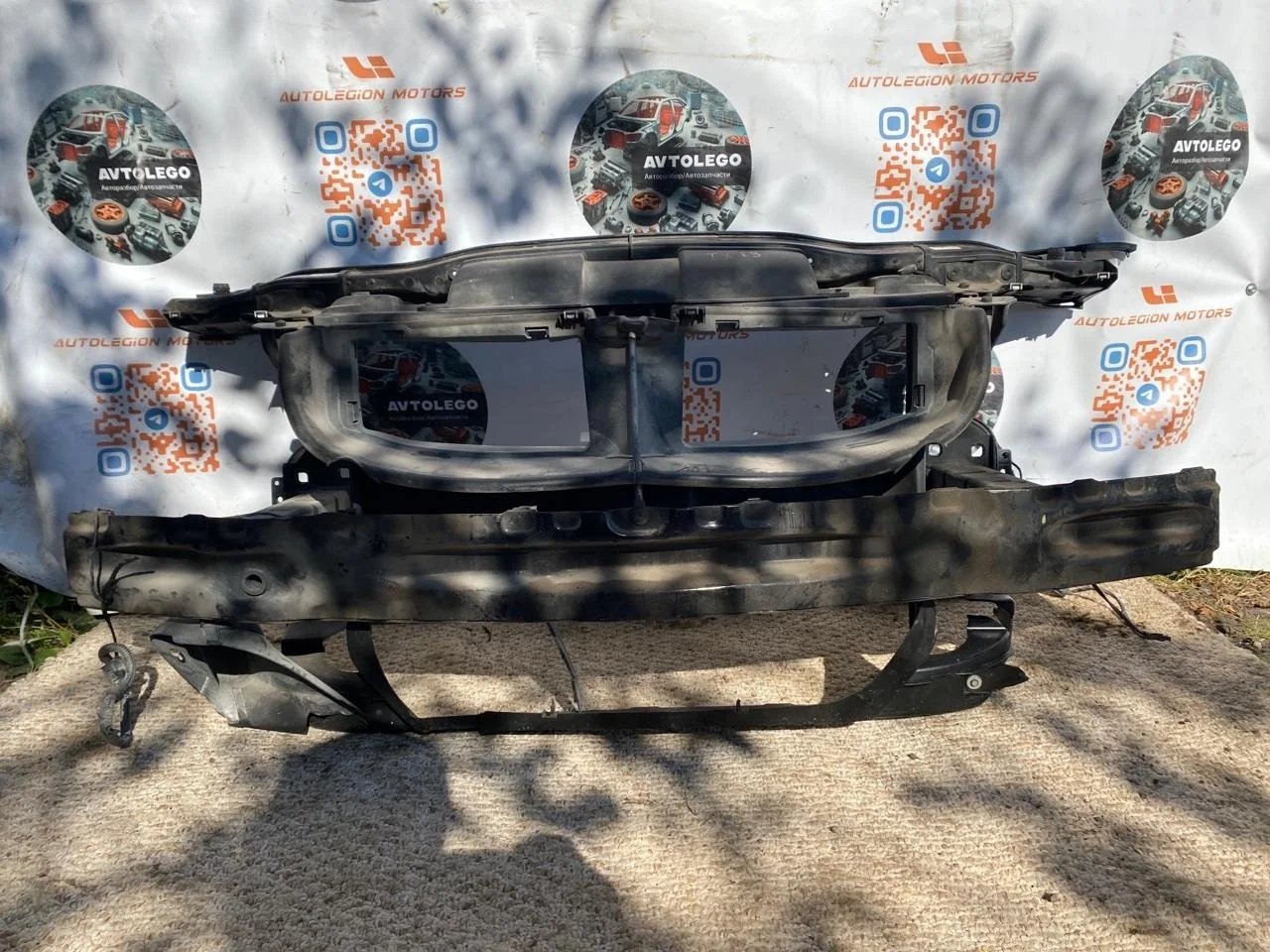 Передняя панель (телевизор) BMW 335D 2011 E90