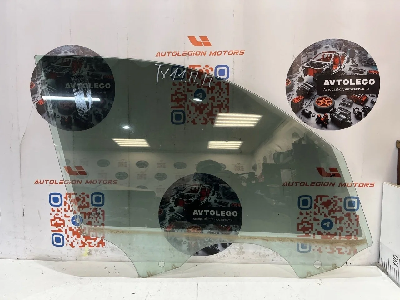 Стекло переднее правое BMW X3 2012 F25