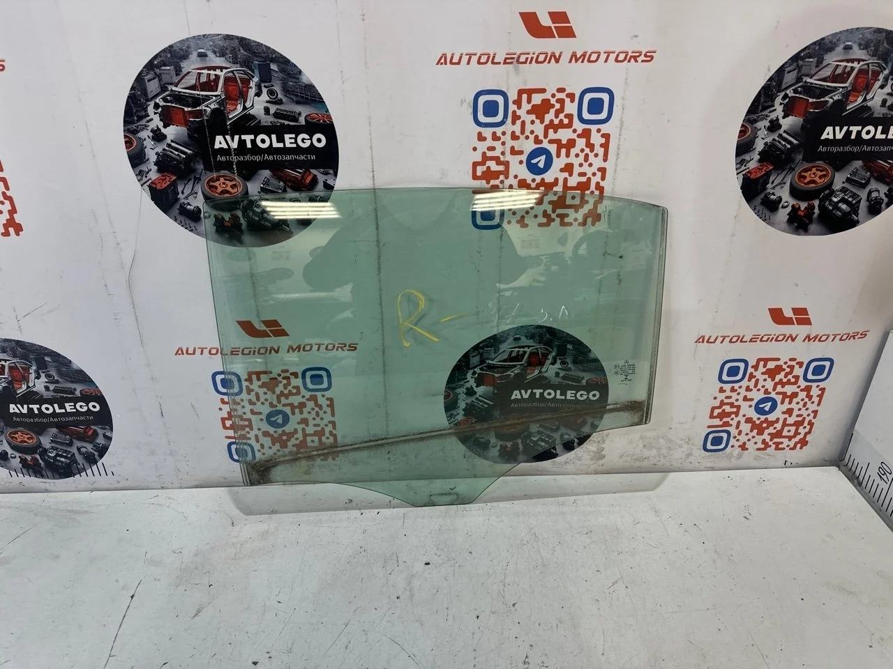 Стекло заднее левое Mercedes benz A180 2013 W176
