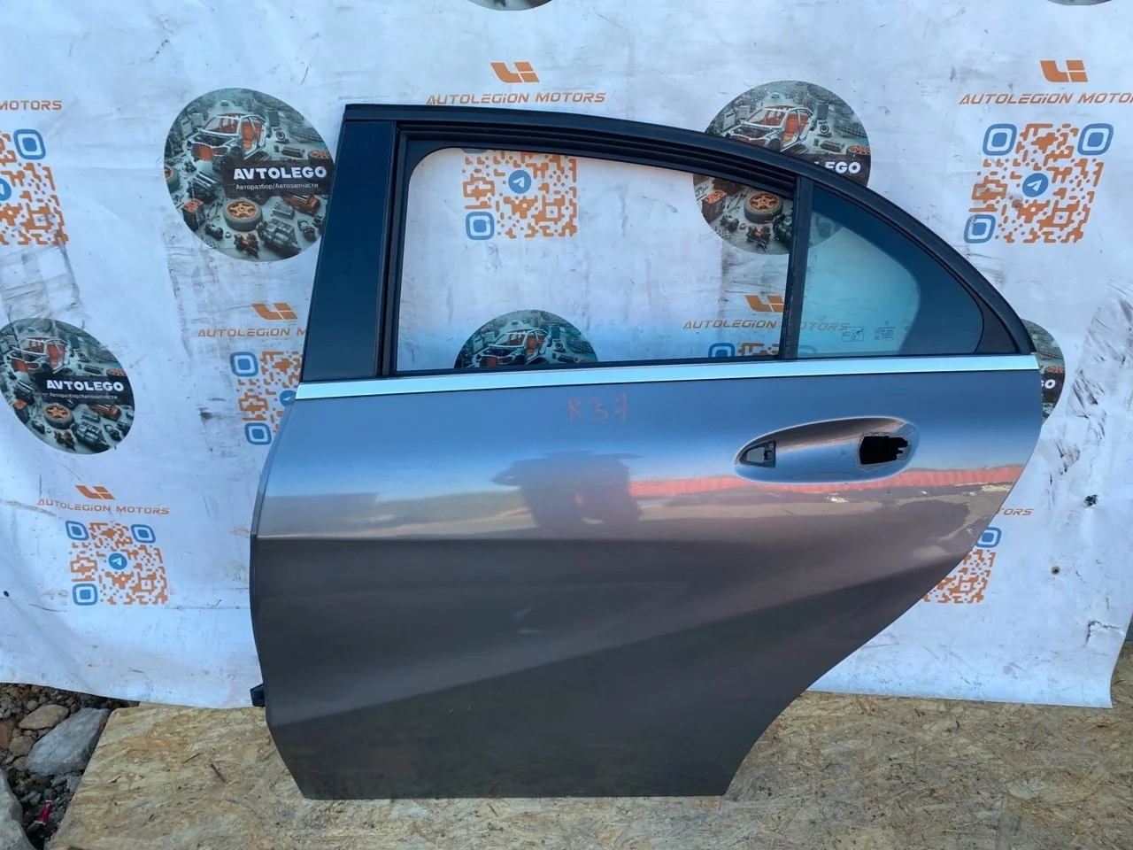 Дверь задняя левая Mercedes benz A180 2013 W176