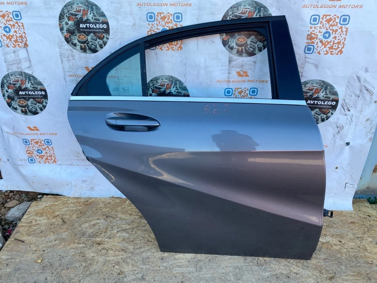 Дверь задняя правая Mercedes benz A180 2013 W176