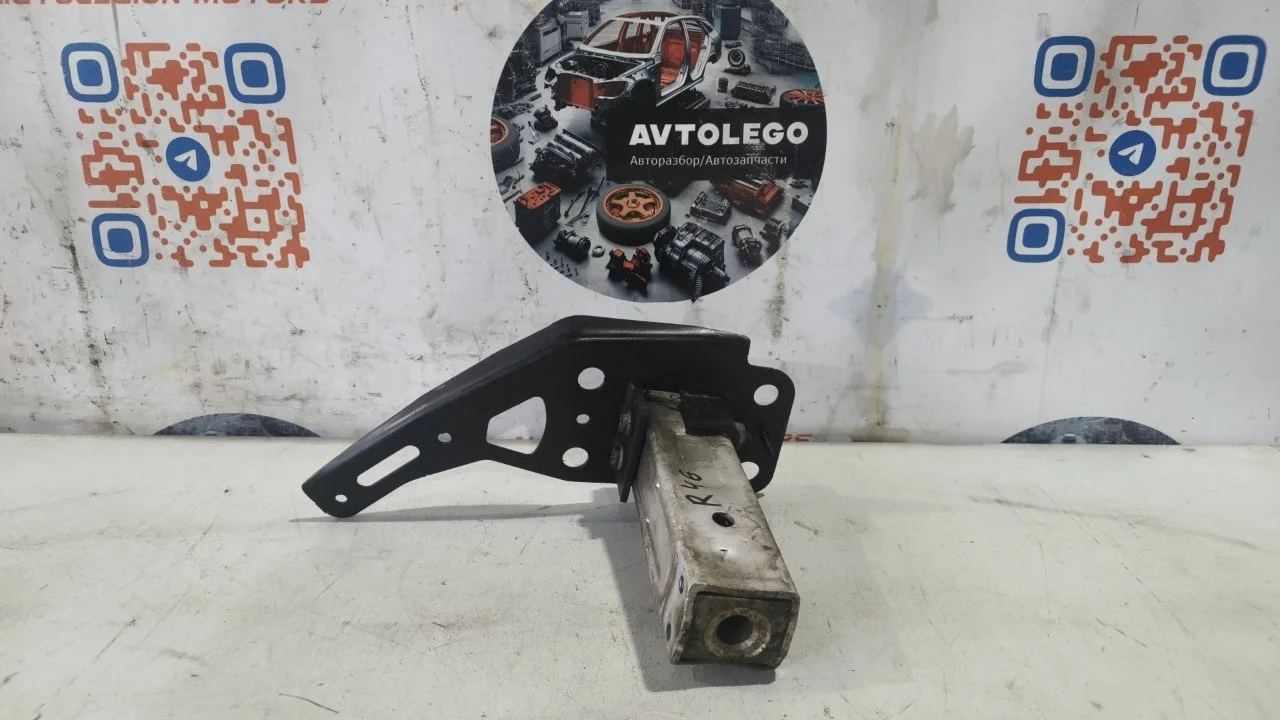 Кронштейн Audi A6 2010 4F0805500B C6 CAHA