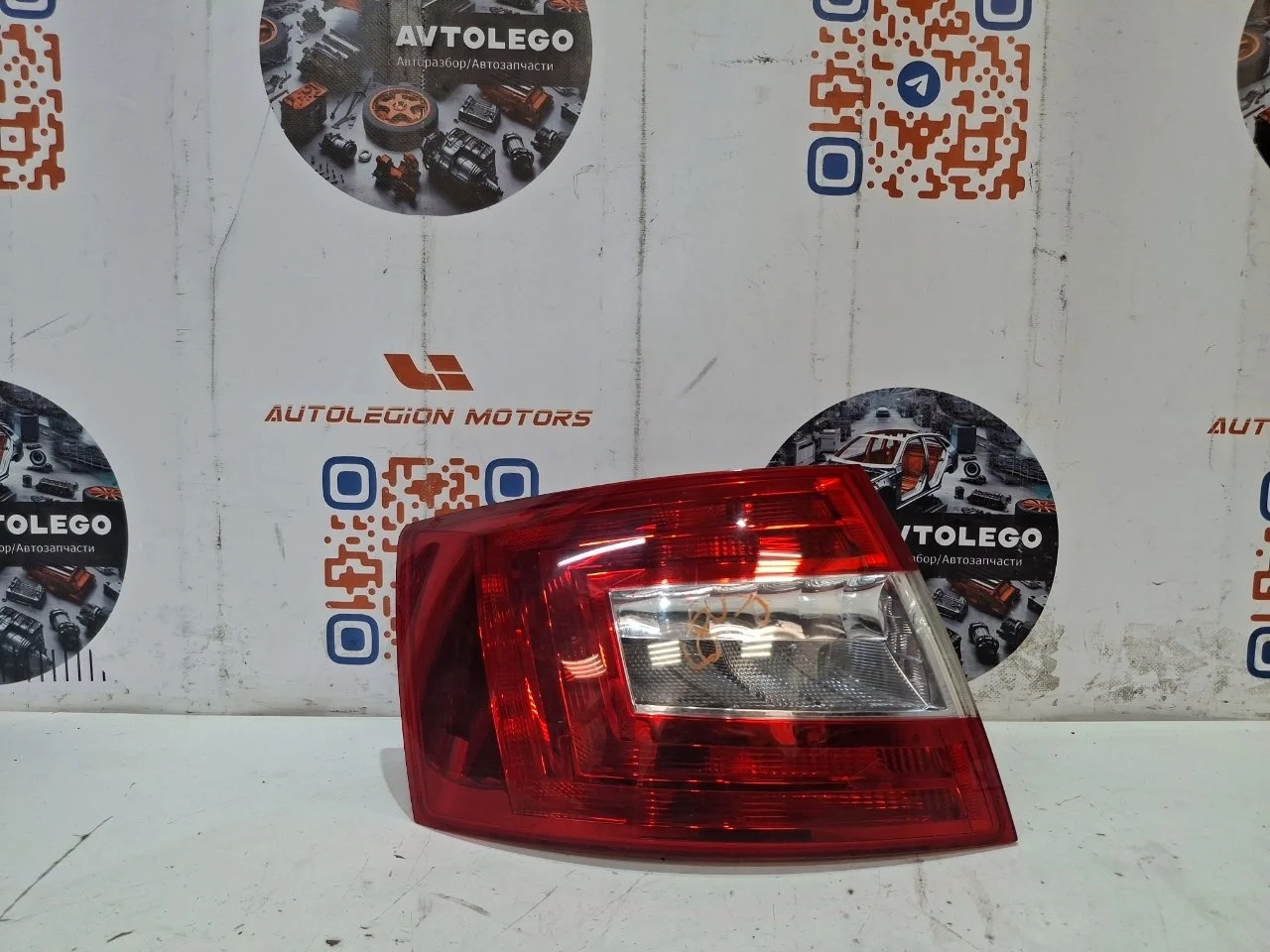 Фонарь в крыло левый Skoda Octavia 2013 A7