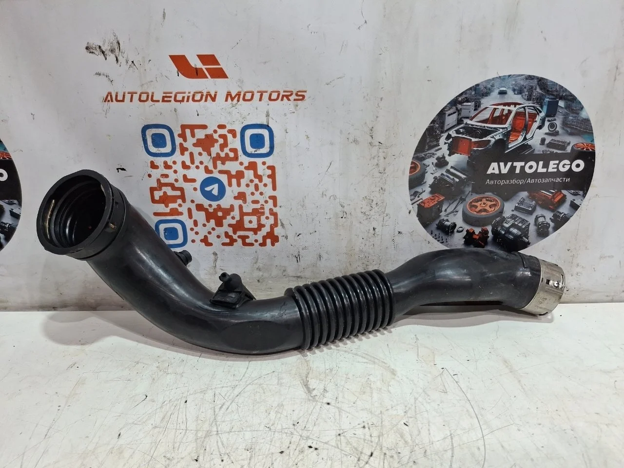 Патрубок интеркулера BMW X3 2012 13717583714 F25 N55