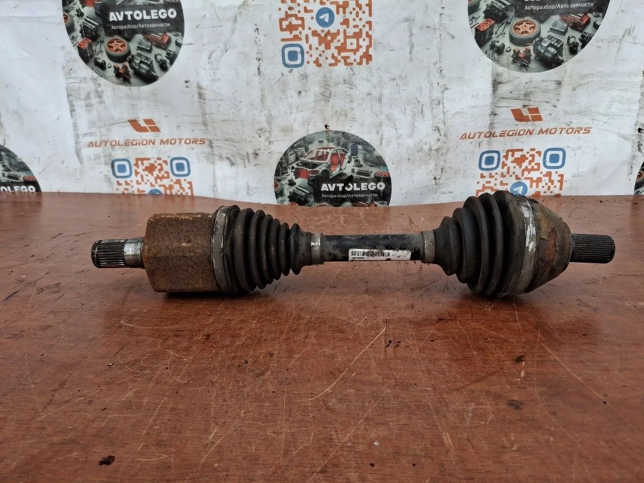 Полуось передняя левая Volvo V70 2008 36011288 D5244T4