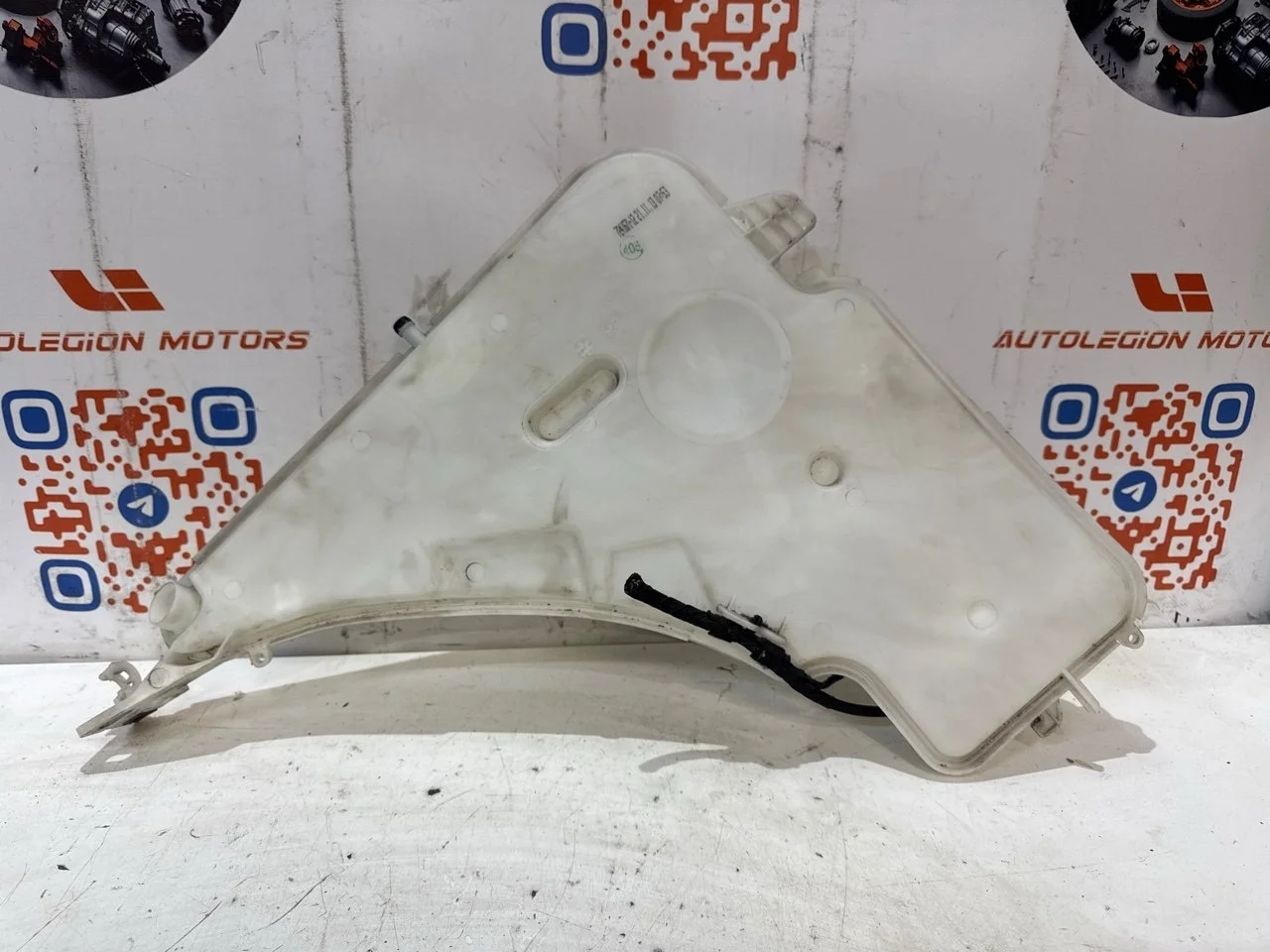 Бачок стеклоомывателя BMW 320I 2014 61667241672 F30 N20