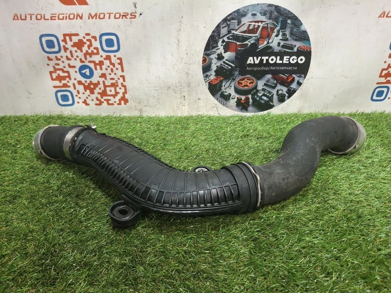 Патрубок интеркулера VW Tiguan 2011 1K0145840R 1 CCTA