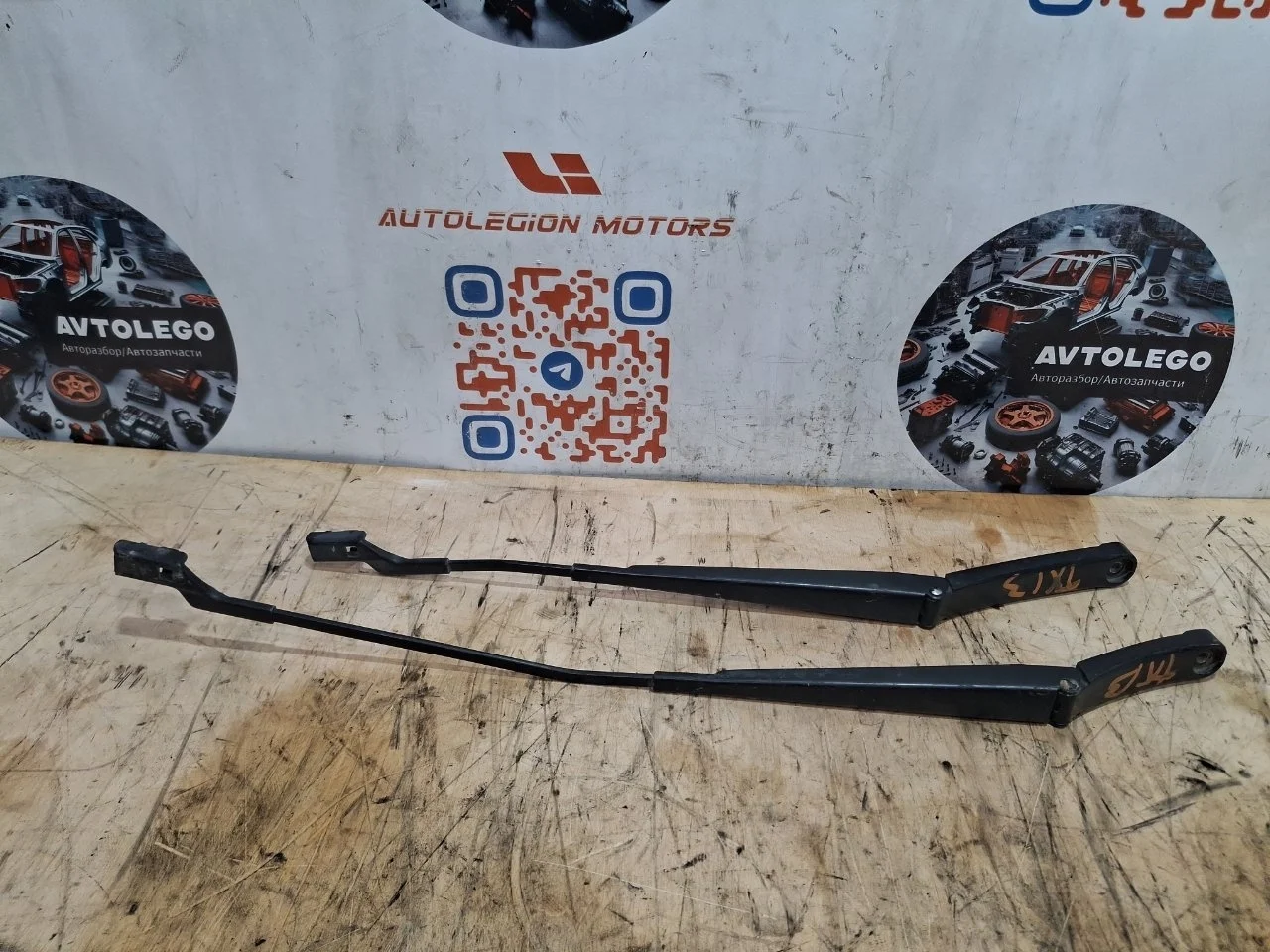 Поводки дворников VW Passat CC 2013 3C8955409B CCTA