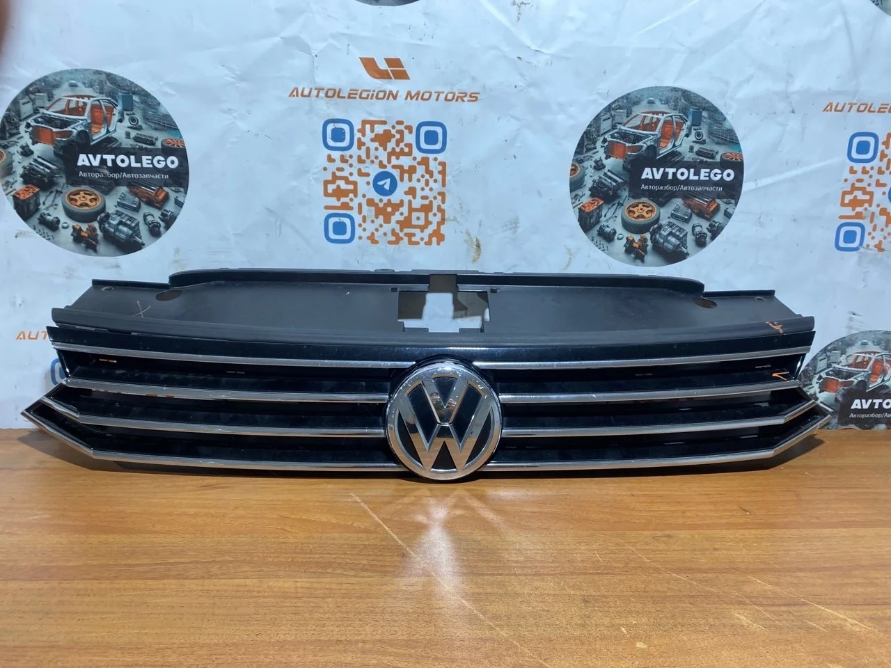 Решетка в бампер VW Passat 2016 3G0853651BKZ B8 CRLB