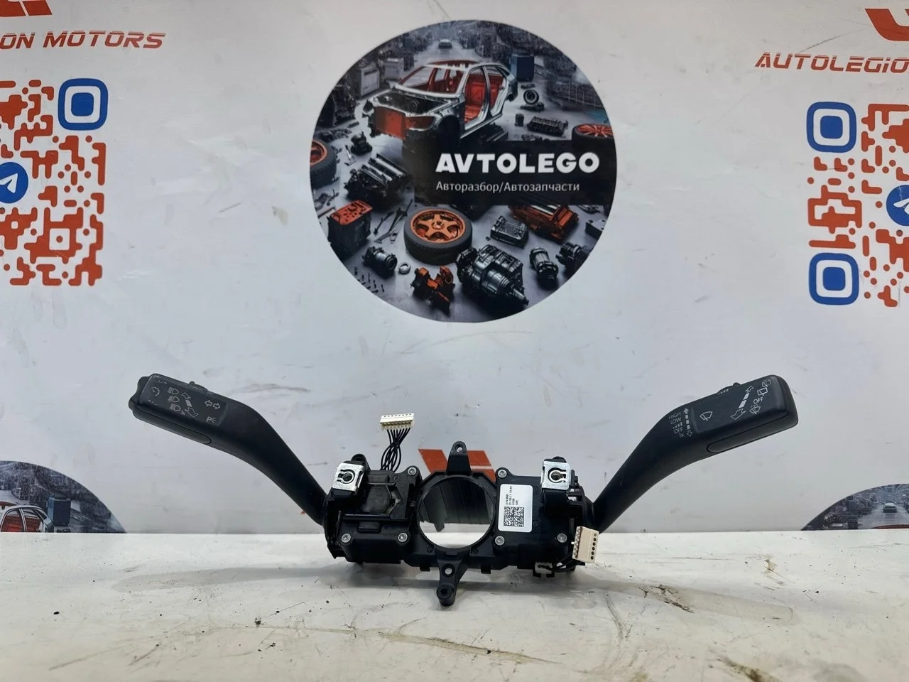 Блок подрулевых переключателей VW Tiguan 2011 5K0953501AT 1 CCTA