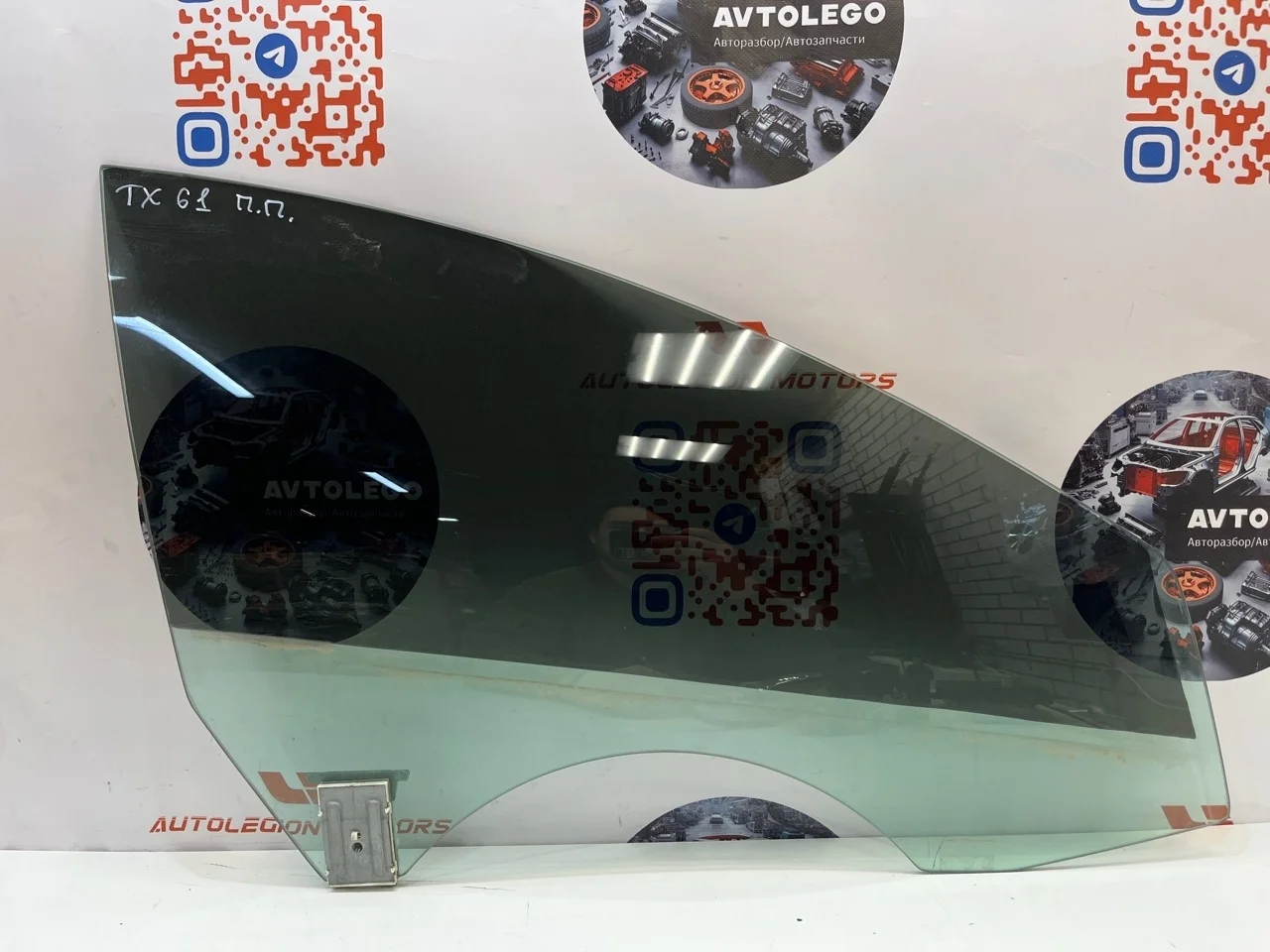 Стекло переднее правое Mercedes benz CLS550 2012 W218