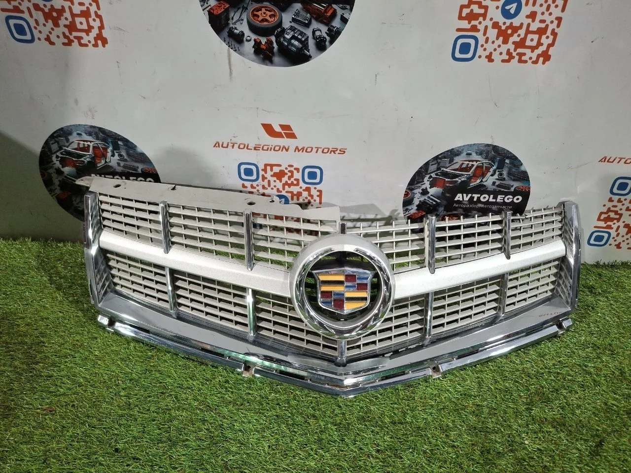 Решетка радиатора Cadillac SRX 2012 FFN