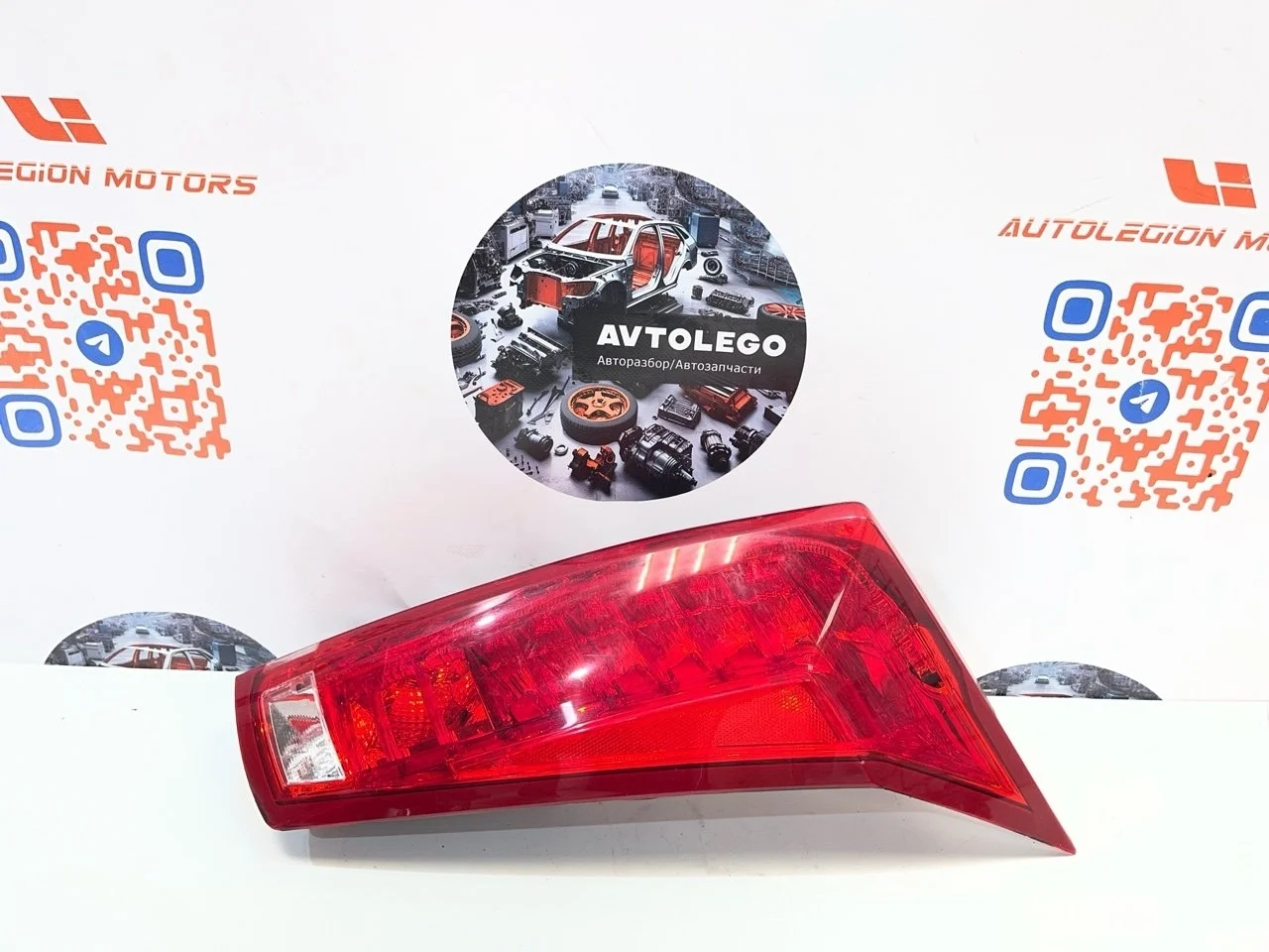 Фонарь правый Cadillac SRX 2012 22774015 FFN LFX