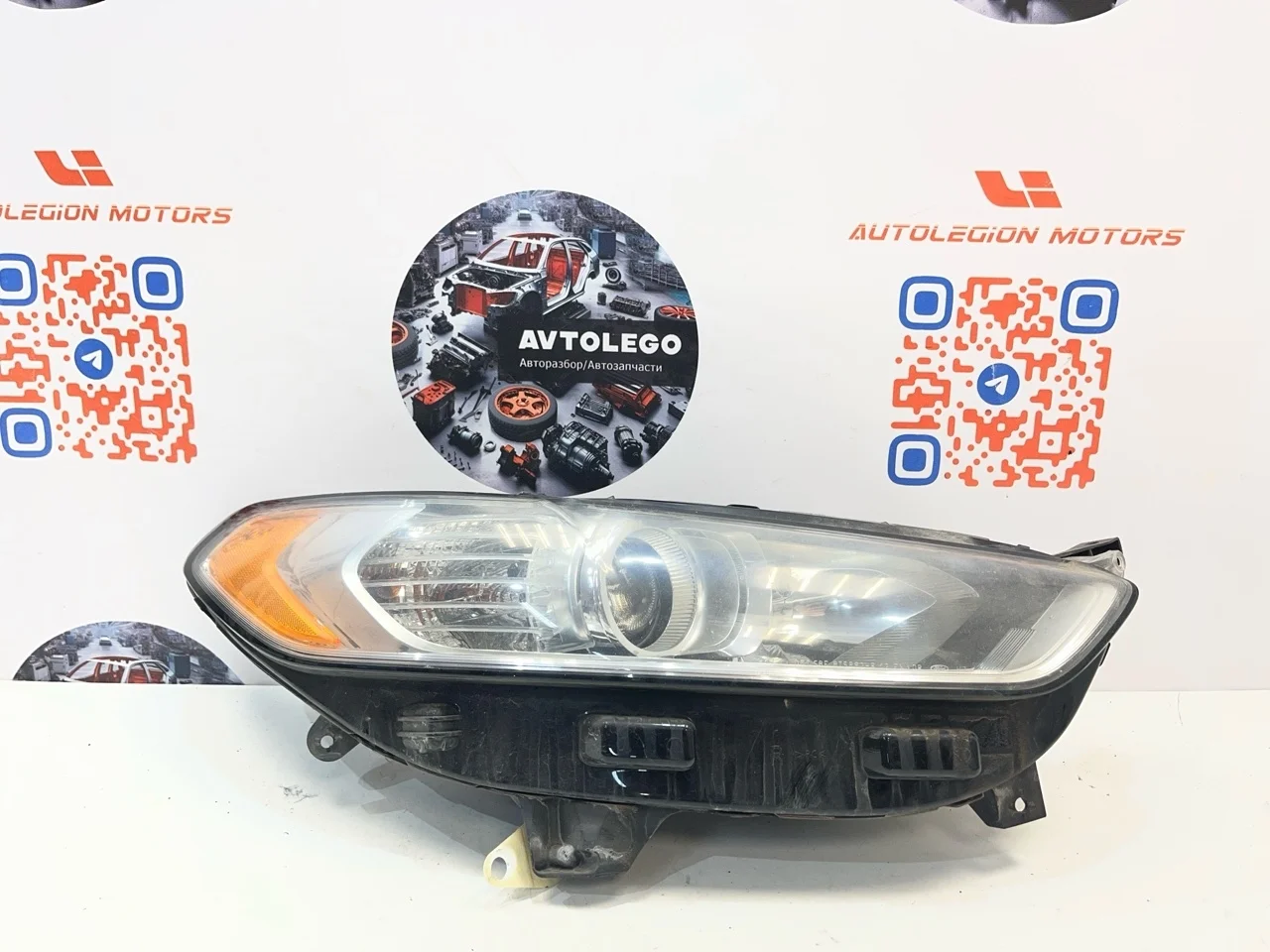Фара правая Ford Mondeo 2014 DS7Z13008A 5 C25HDEX