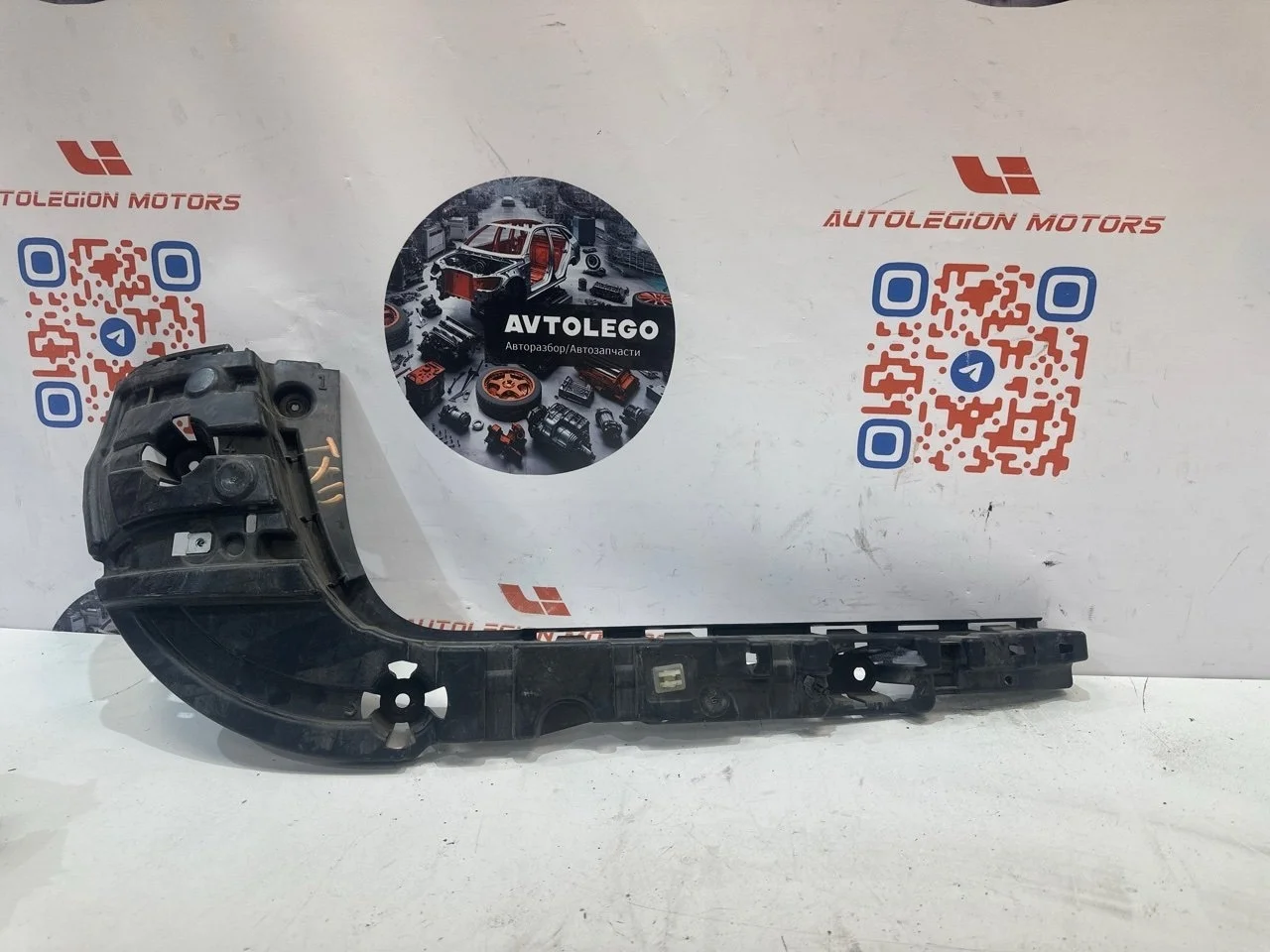 Кронштейн BMW X3 2012 51127239883 F25 N55, левый