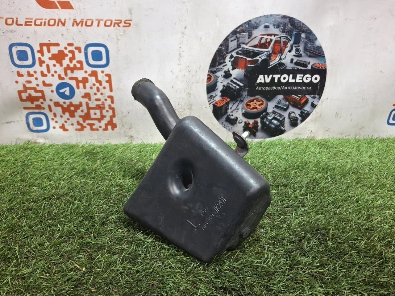 Резонатор воздушного фильтра Infiniti EX35 2010 16585JK20F J50 VQ35HR