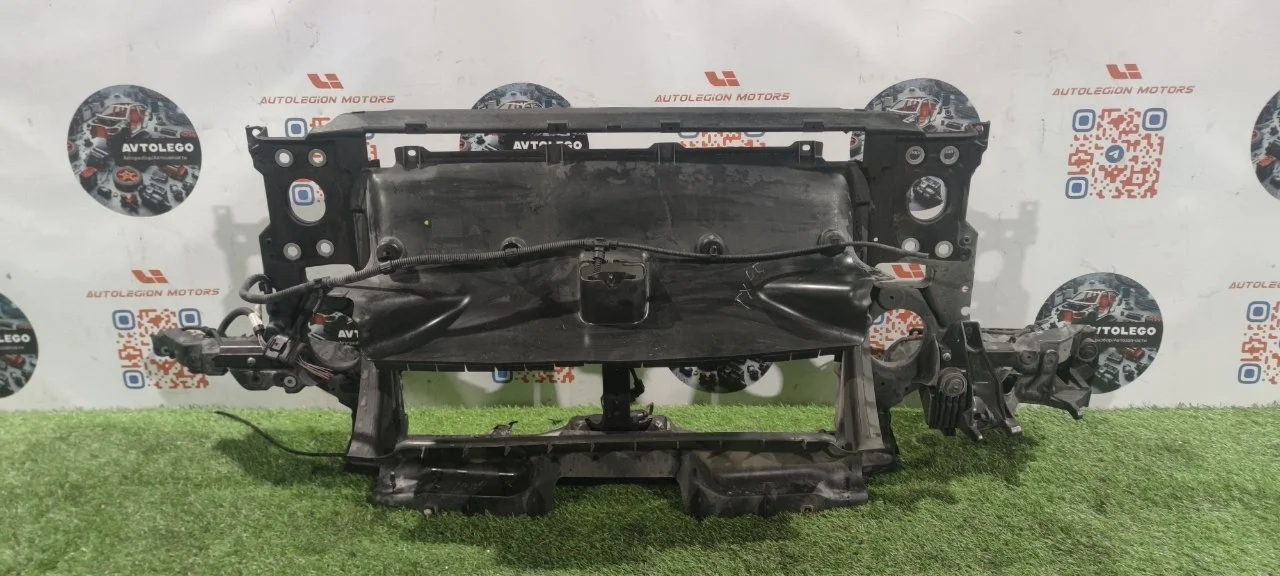 Передняя панель (телевизор) Porsche Cayenne 2008 957