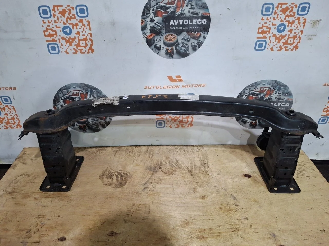 Усилитель бампера BMW X6 2011 E71