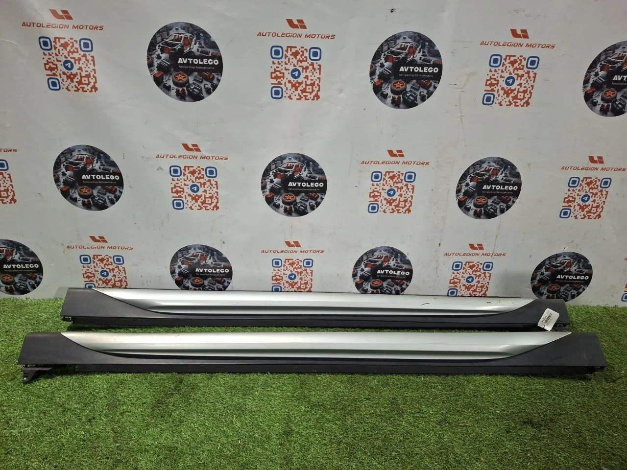 Комплект подножек BMW X1 2018 51777379993 F48 B46