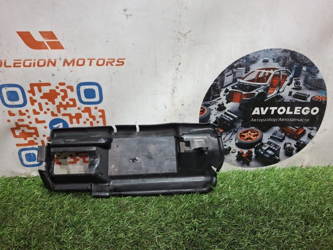 Воздуховод Volvo V70 2009 31217065 D4204T, передний правый