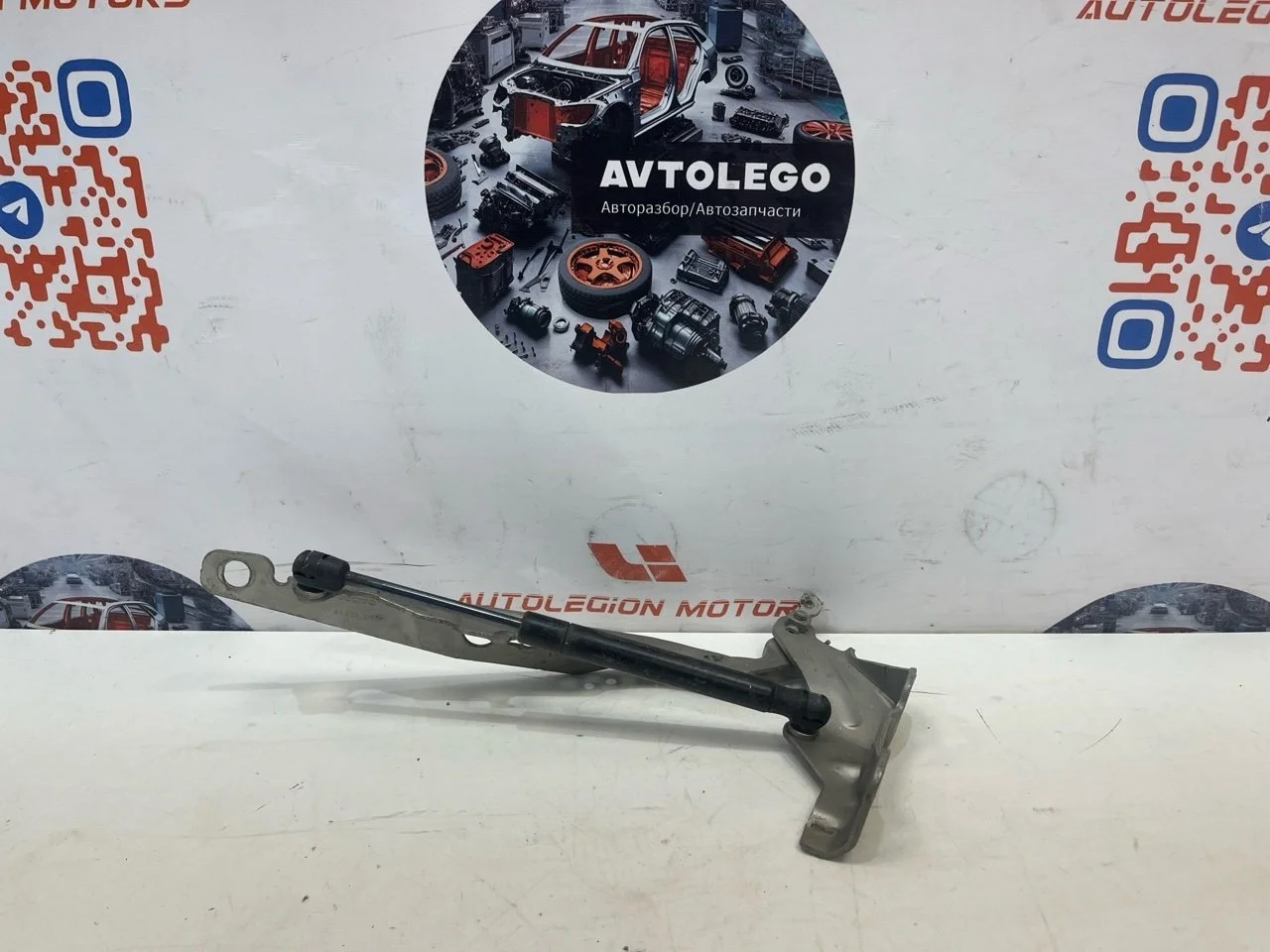 Петля капота Volvo XC70 2013 3125018 B6304T4, левая