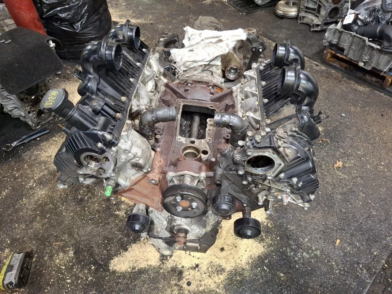 Двигатель Land Rover Range Rover 2012 LR022733 L322 448DT
