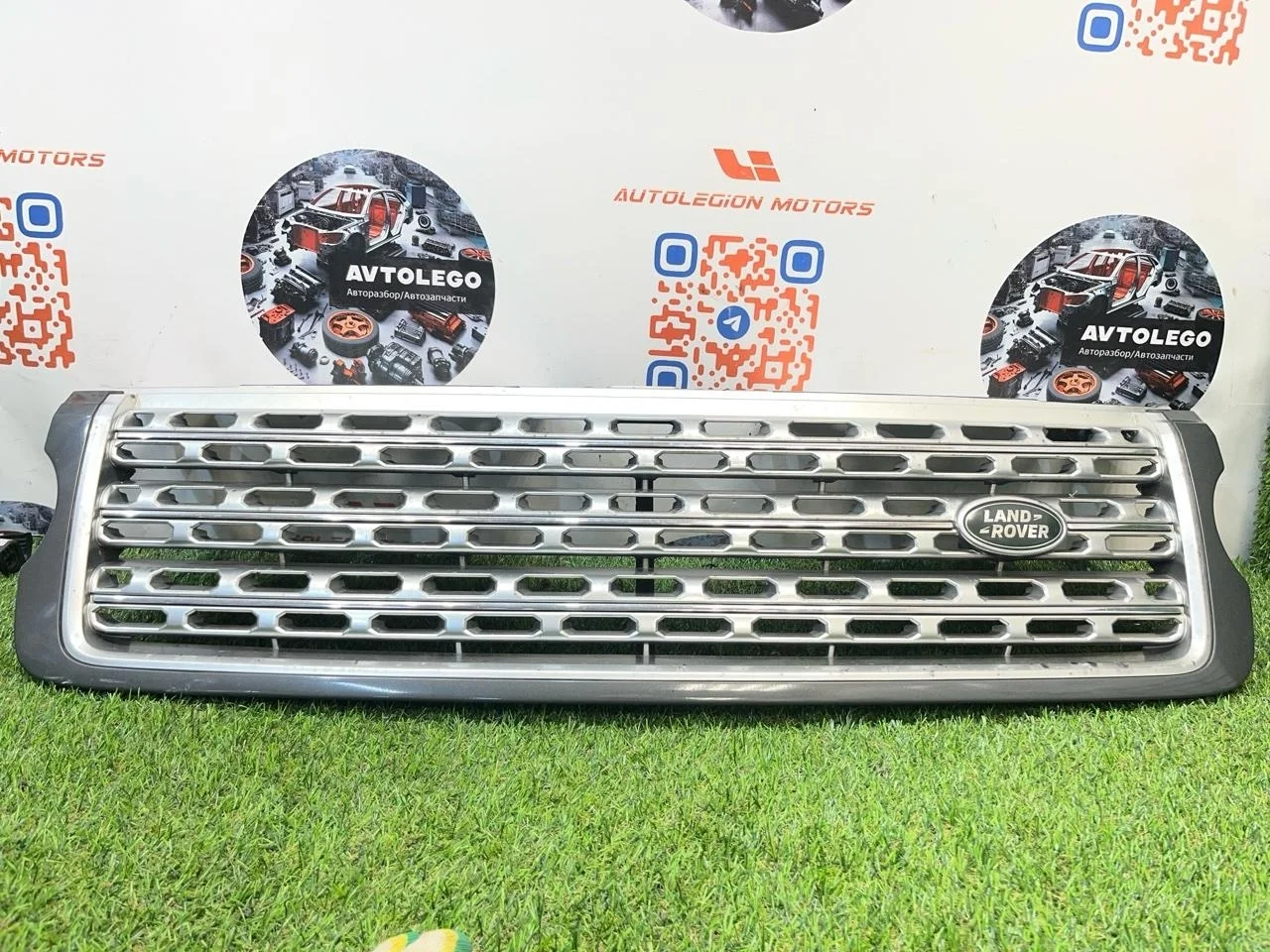 Решетка радиатора Land Rover Range 2014 L405