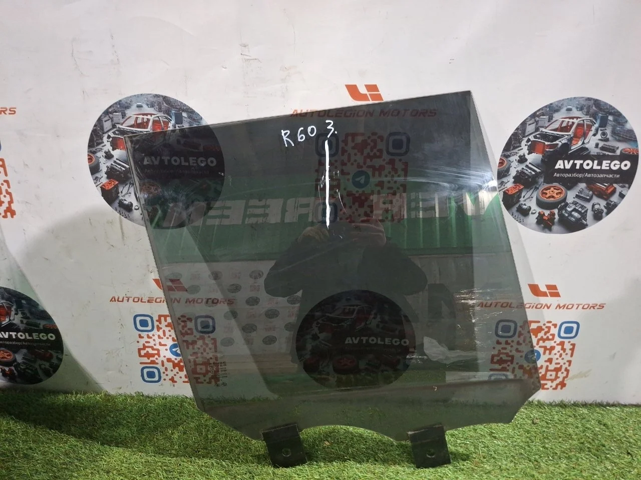 Стекло двери Land Rover Range 2014 L405
