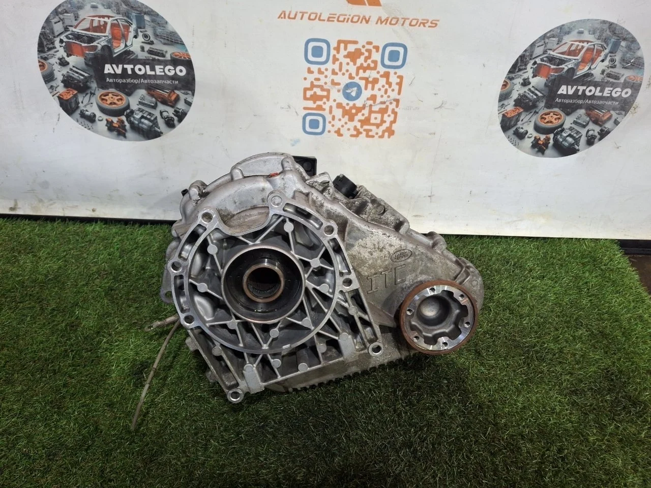 Раздаточная коробка (Раздатка) Land Rover Range Rover 2015 LR052611 L405 448DT