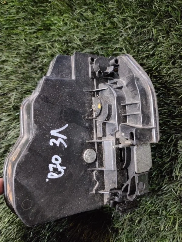 Замок двери BMW X5 3.0si 2008 E70