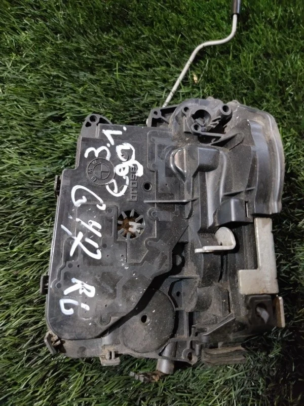 Замок двери BMW 335xi 2007 E90