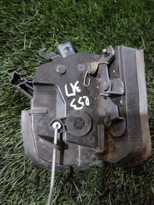 Замок двери BMW X5 3.0i E53