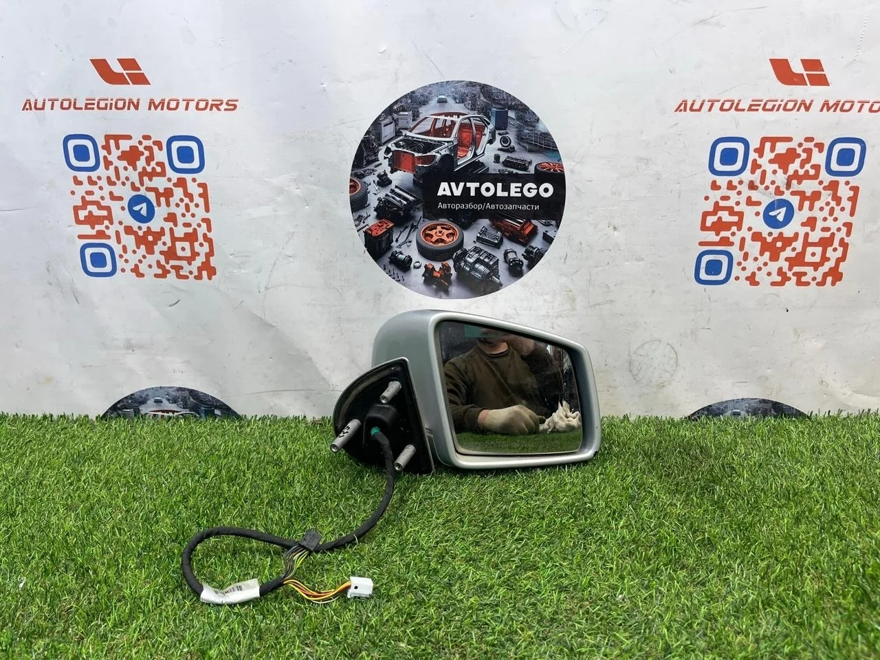 Зеркало правое Mercedes benz ML300 2010 W164