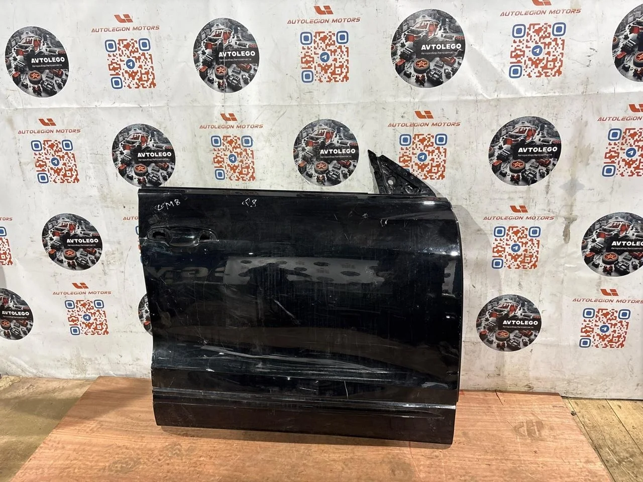 Дверь передняя правая Audi Q8 4M8831052C 4M