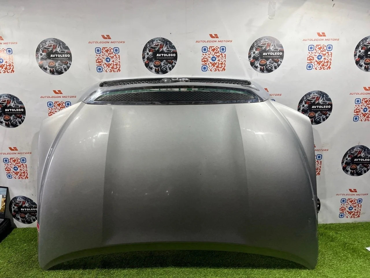 Капот Toyota Tundra 2008 533010C040 GSK50 2UZFE