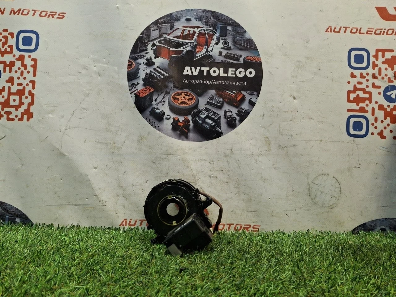 Шлейф подрулевой Toyota Tundra 2008 GSK50, GSK51, UCK50, UCK51, UCK52, UCK55, UCK56, UCK57, USK50, USK51, USK52, USK55, USK56, USK57