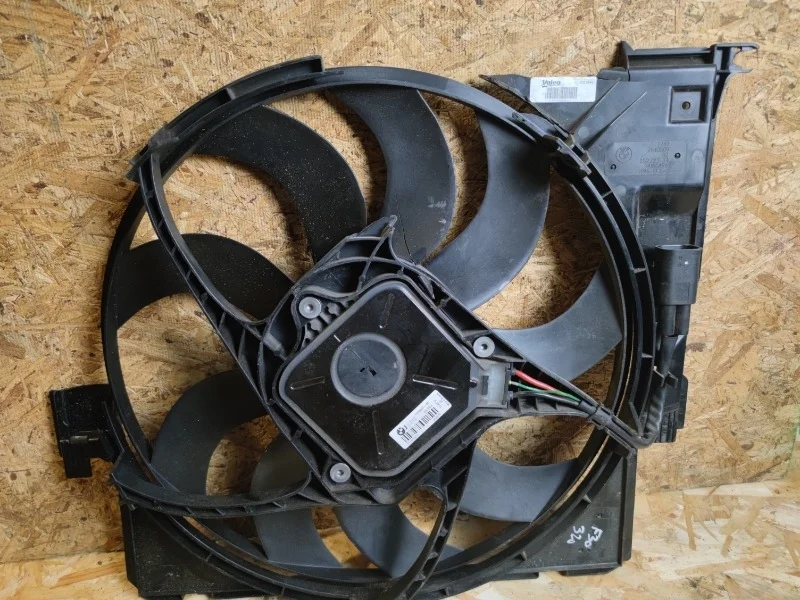 Вентилятор радиатора BMW 320i F30