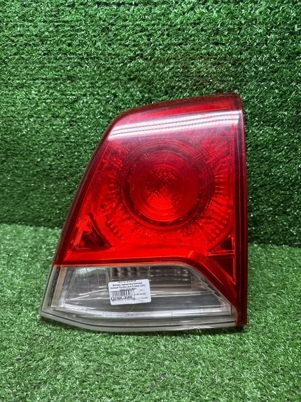 Фонарь внутренний Toyota Land Cruiser 2008>