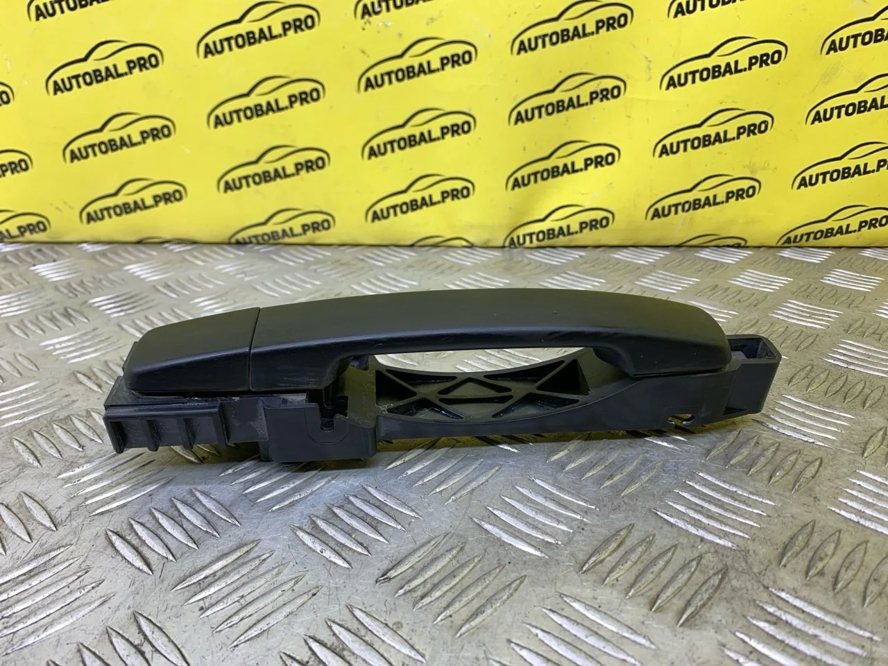 Ручка двери наружная задняя правая Nissan Navara (D40) 2004-2015 2011 80640EB100 ПИКАП 2.5 D YD25DDTI