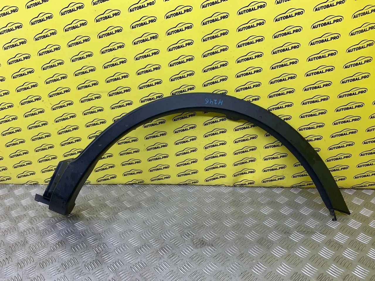 Молдинг крыла заднего левого Toyota Rav 4 (CA40) (2012-2019) 2013 7560642190 2.2 D 2ADFTV