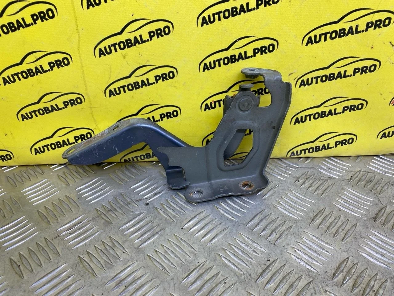 Петля капота левая Toyota Rav 4 (CA40) (2012-2019) 2013 5342042120 2.2 D 2ADFTV